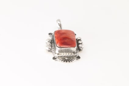 Native America Navajo Sterling Silver Spiny Osyter Pendent By Charlene Yazzie.