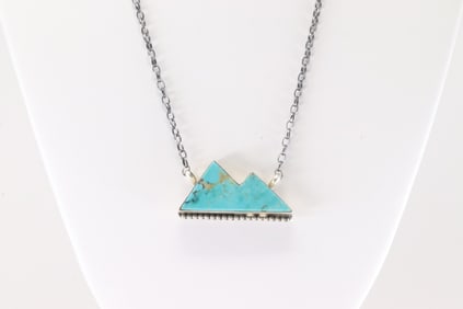 Native America Navajo Sterling Silver Kingman Turquoise Necklace By Augustine Largo.