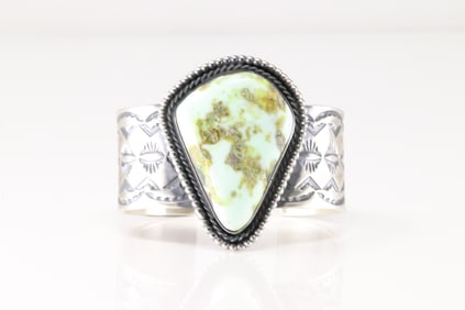 Native America Navajo Sterling Silver Palomino Bracelet Cuff By Chimney Butte.