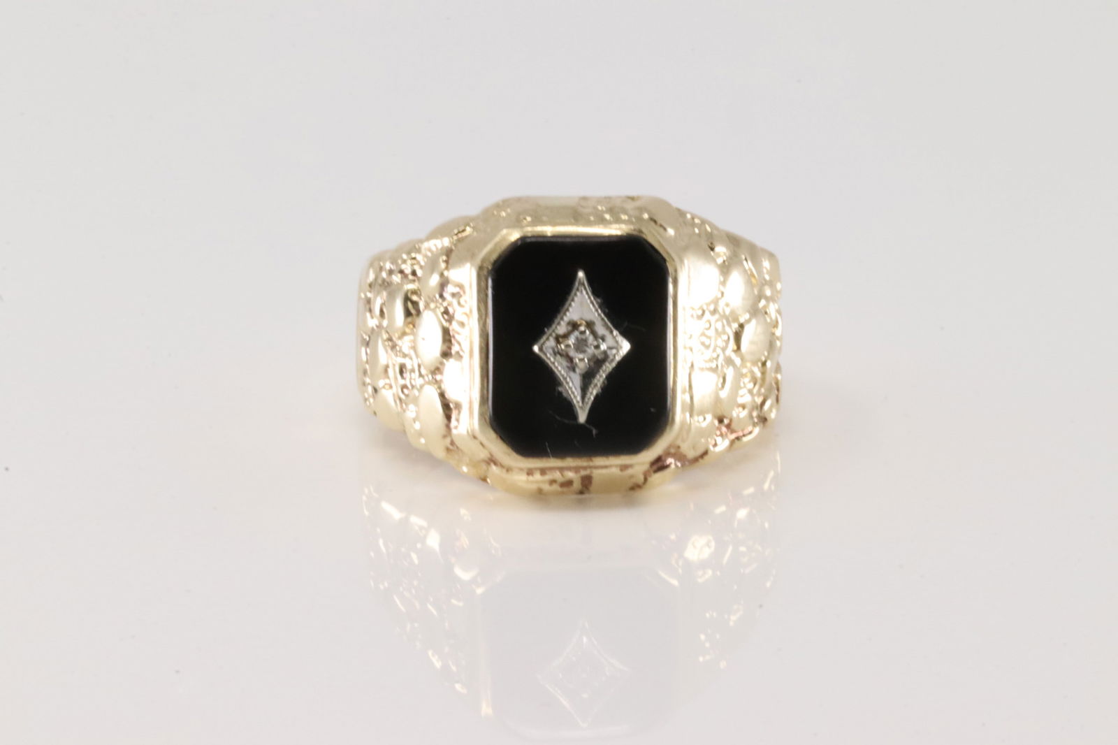 Black Onyx & Diamond Ring 10Kt. (1 of 4)