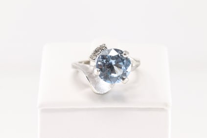 Aquamarine & Diamond Ring 10Kt.