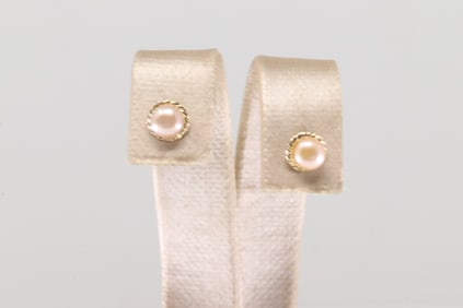 Pearl Earring 14kt.