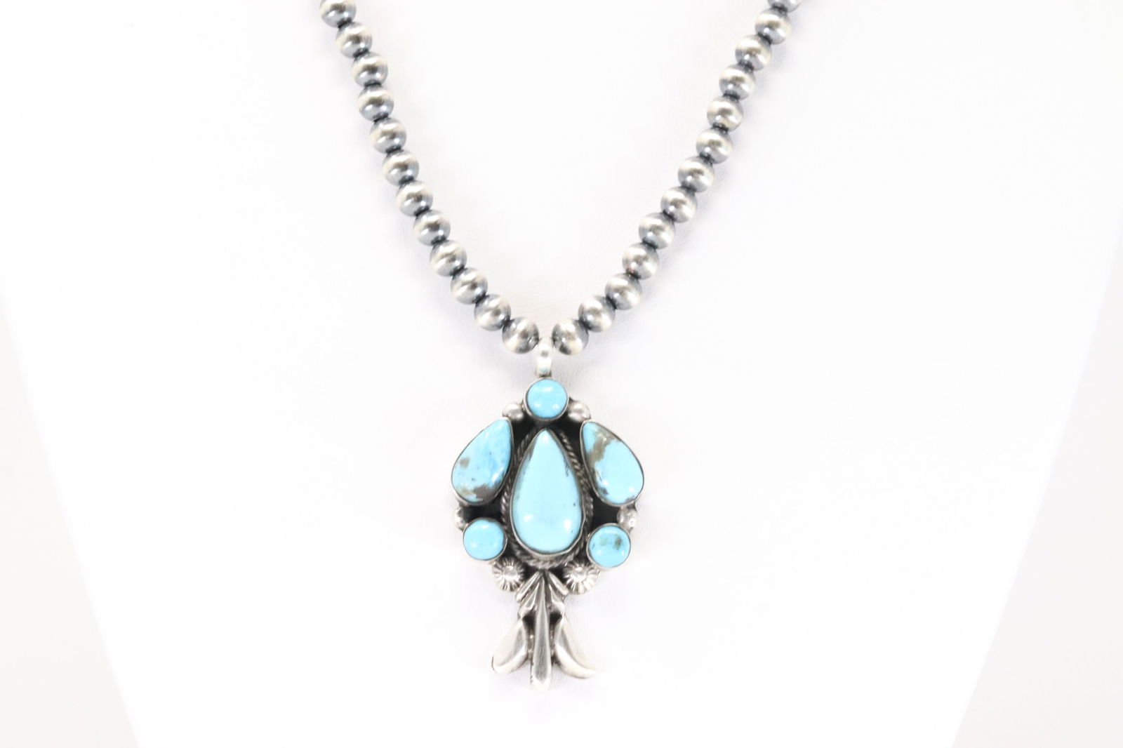 Native America Navajo Sterling Silver Turquoise Pearl Beaded Necklace By Bobby Platero.: This is a Native America Navajo Sterling Silver Turquoise Pearl Beaded Necklace By Bobby Platero. Necklace Length: 16.00".