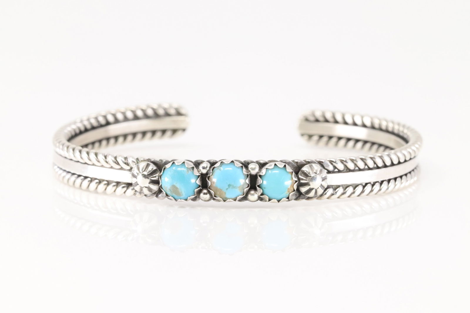 Native America Navajo Sterling Silver Turquoise Bracelet Cuff By R.King.: This is a Native America Navajo Sterling Silver Turquoise Bracelet Cuff By R.King.
