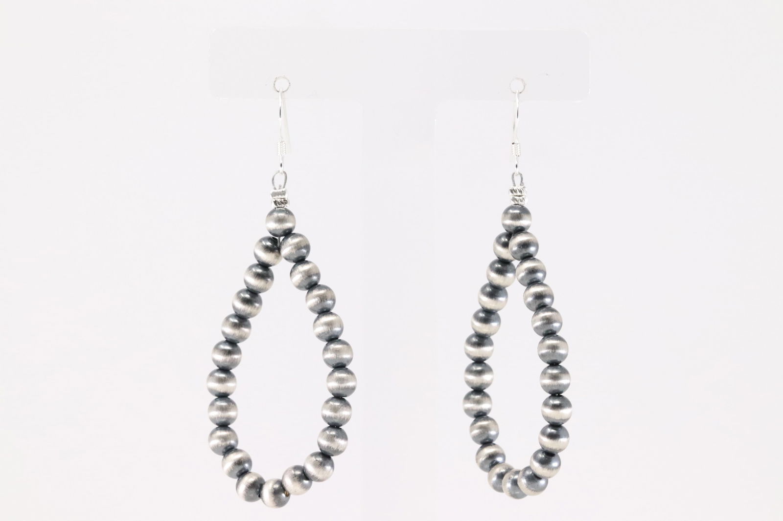 Native America Navajo Sterling Silver Pearl Beaded Dangling Earring's By Isabelle John.: This is a Native America Navajo Sterling Silver Pearl Beaded Dangling Earring's By Isabelle John.