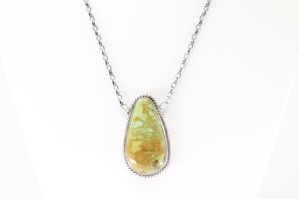 Native America Navajo Sterling Silver Kingman Turquoise Necklace By Johnny Dixon.