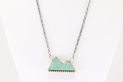 Native America Navajo Sterling Silver Kingman Turquoise Necklace By Augustine Largo.