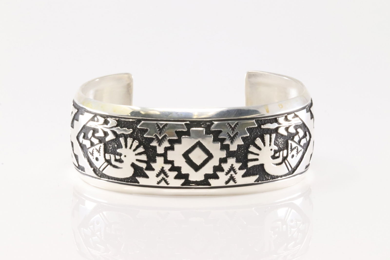 Native America Navajo Sterling Silver Design Stamped Bracelet Cuff By T&R Singer. (1 of 4)