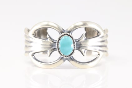 Native America Navajo Sterling Silver Kingman Turquoise Bracelet Cuff By Eugene Gruber.