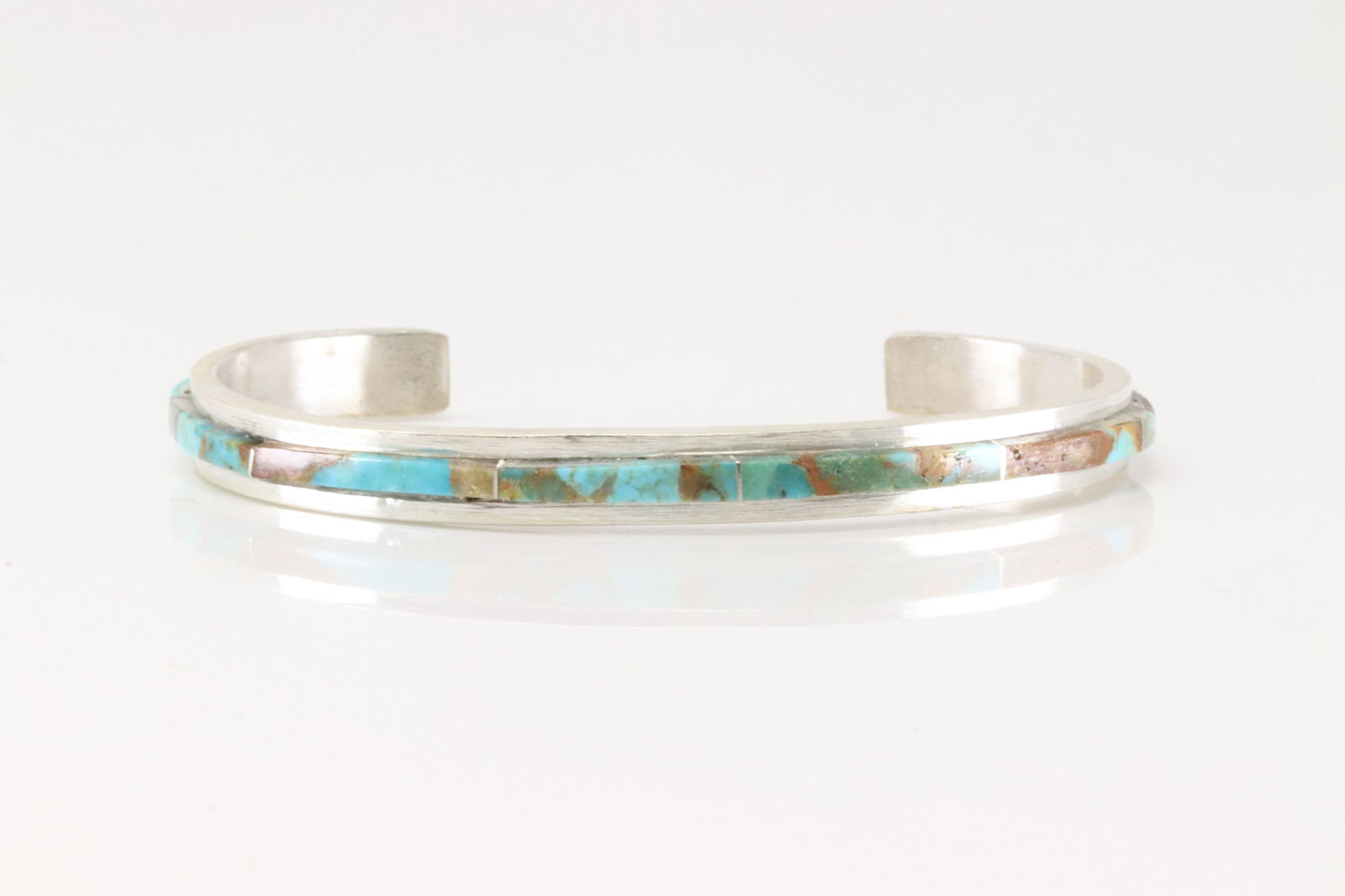 Native America Navajo Sterling Silver Kingman Turquoise Inlay Bracelet Cuff.: This is a Native America Navajo Sterling Silver Kingman Turquoise Inlay Bracelet Cuff.