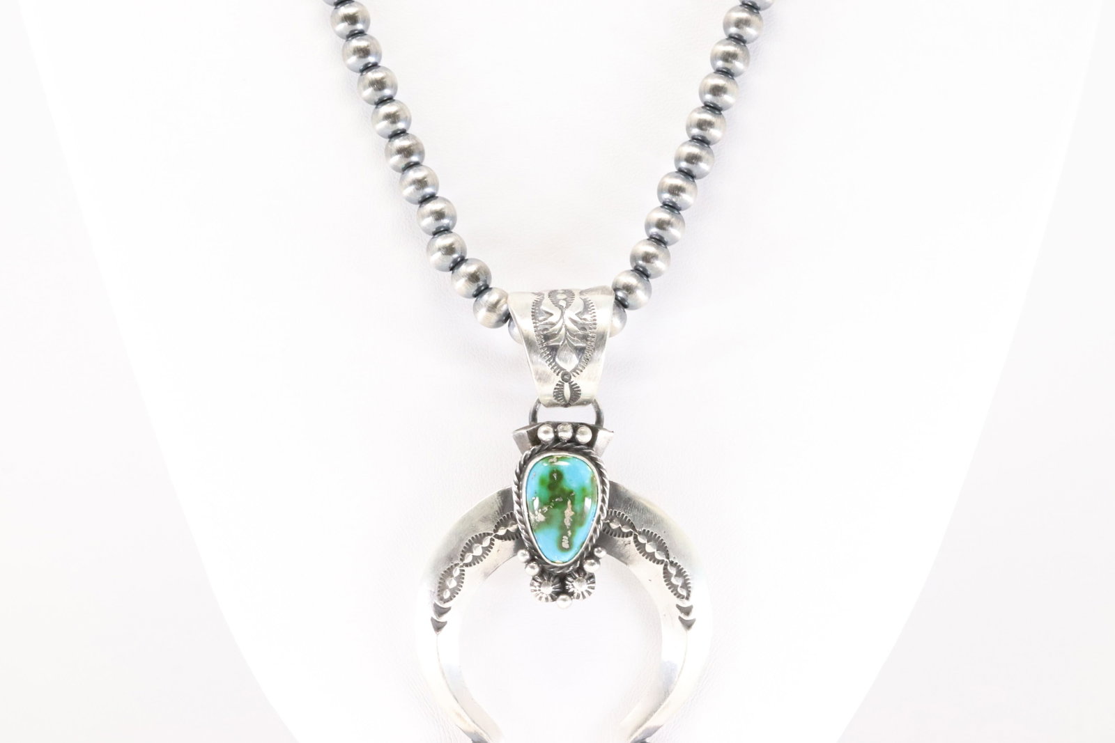 Native America Navajo Sterling Silver Sonora Gold Turquoise Naja Necklace By Samuel Yellowhair.: This is a Native America Navajo Sterling Silver Sonora Gold Turquoise Naja Necklace By Samuel Yellowhair. Necklace length: 18.00"
