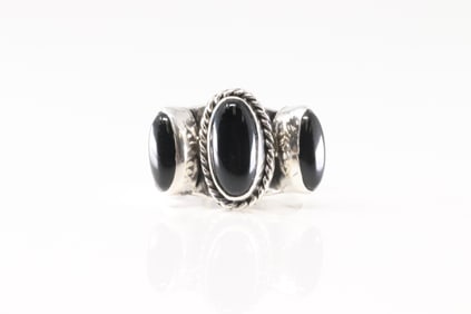 Native America Navajo Sterling Silver Black Onyx Ring 3 Stone By Andrew Enrico.