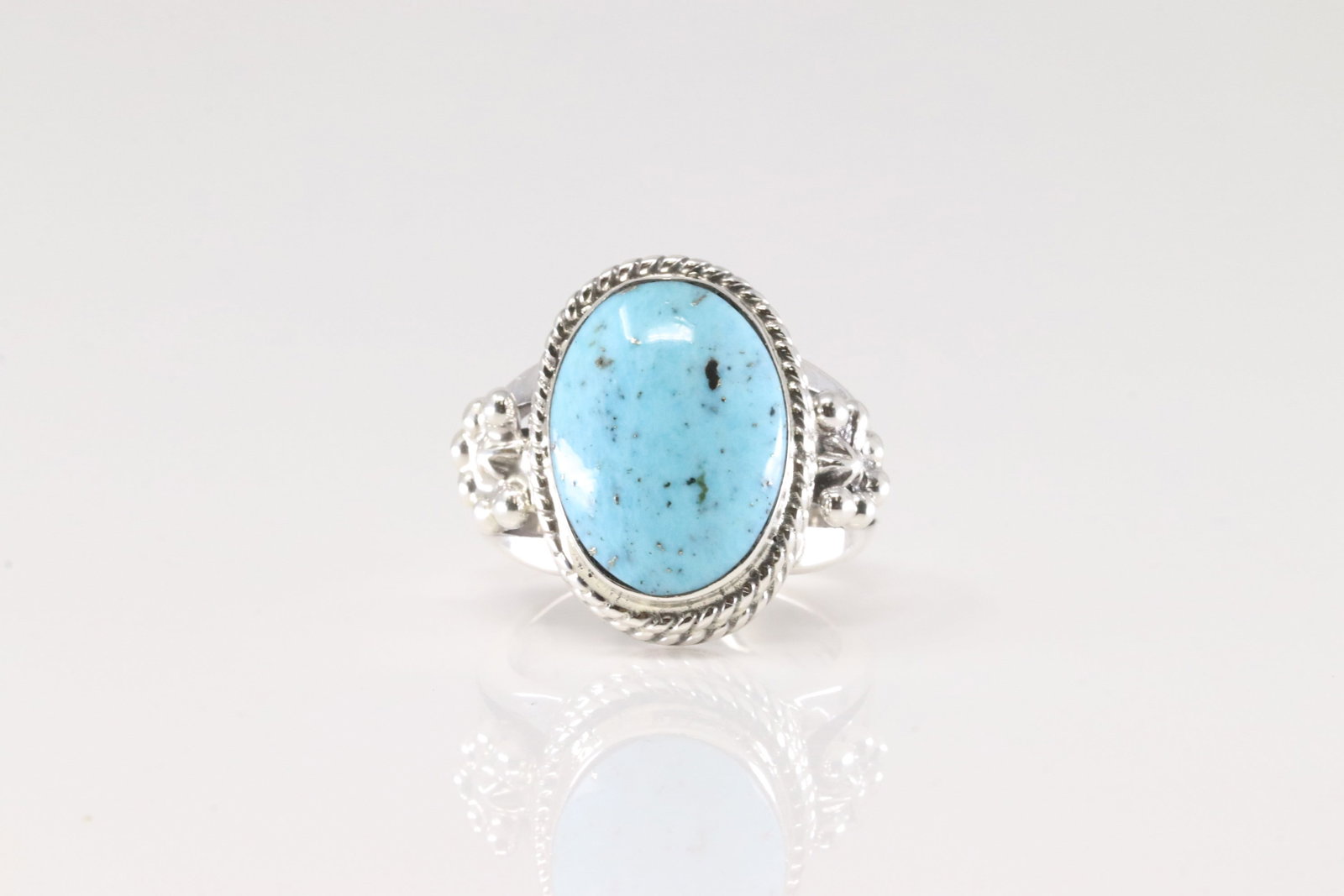 Native America Navajo Sterling Silver Turquoise Ring By Sheena Jack.: This is a Native America Navajo Sterling Silver Turquoise Ring By Sheena Jack. Ring size: 5.75.