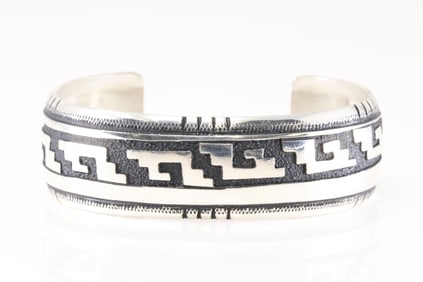 Native America Navajo Sterling Silver Stamped Desig Bracelet Cuff By T&R Singer.
