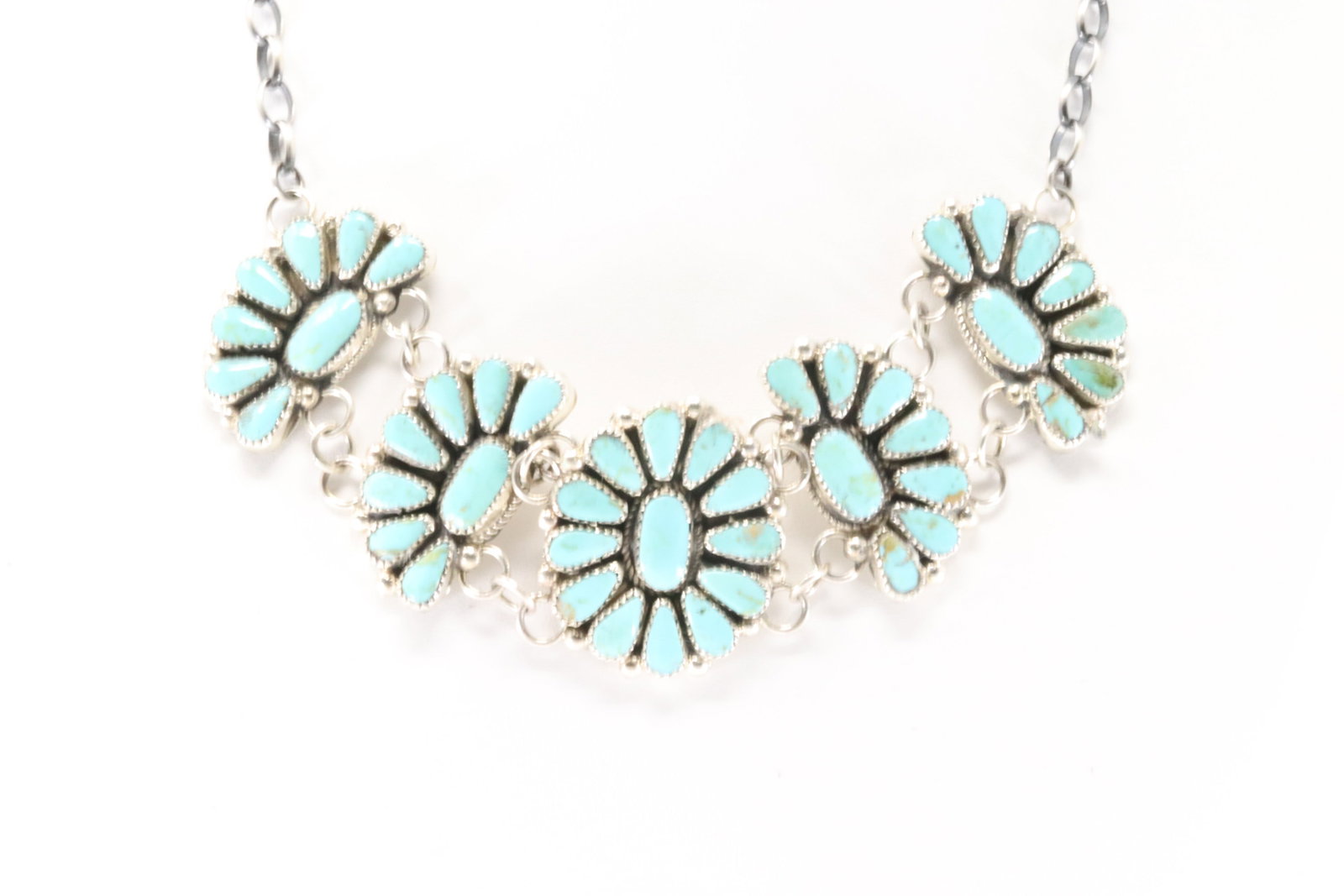 Native America Navajo Sterling Silver Kingman Turquoise Necklace By Alicia Wilson.: This is a Native America Navajo Sterling Silver Kingman Turquoise Necklace By Alicia Wilson. Necklace length: 14.00"