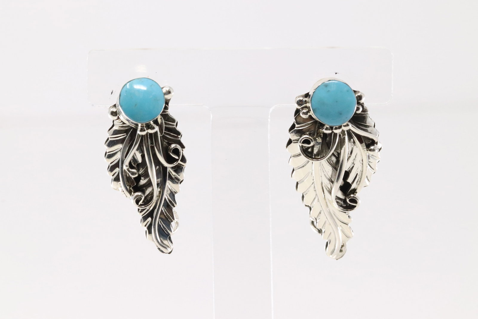 Native America Navajo Sterling Silver Turquoise Post Earring's By Gilbert Smith.: This is a Native America Navajo Sterling Silver Turquoise Post Earring's By Gilbert Smith.