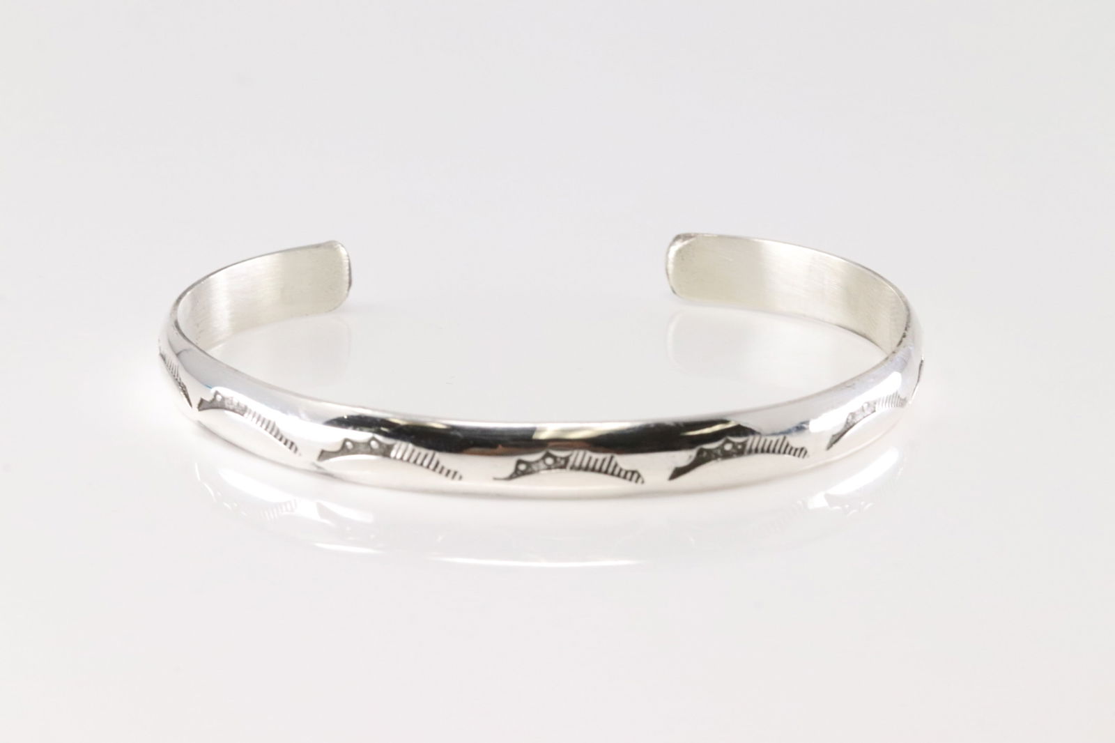 Native America Navajo Sterling Silver Solid Bracelet Cuff By Gary Sandoval.: This is a Native America Navajo Sterling Silver Solid Bracelet Cuff By Gary Sandoval.