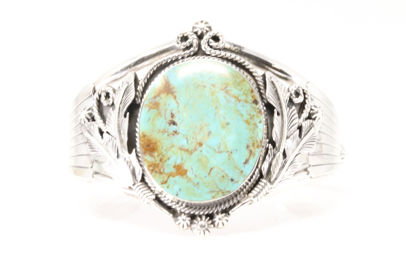 Native America Navajo Sterling Silver Kingman Turquoise Bracelet Cuff By Loretta Delgarito.: This is a Native America Navajo Sterling Silver Kingman Turquoise Bracelet Cuff By Loretta Delgarito.