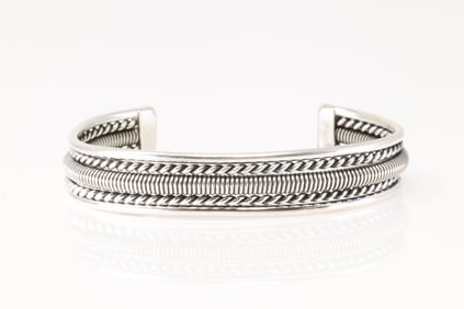 Native America Navajo Sterling Silver Solid Bracelet Cuff By Elaine Tahe.