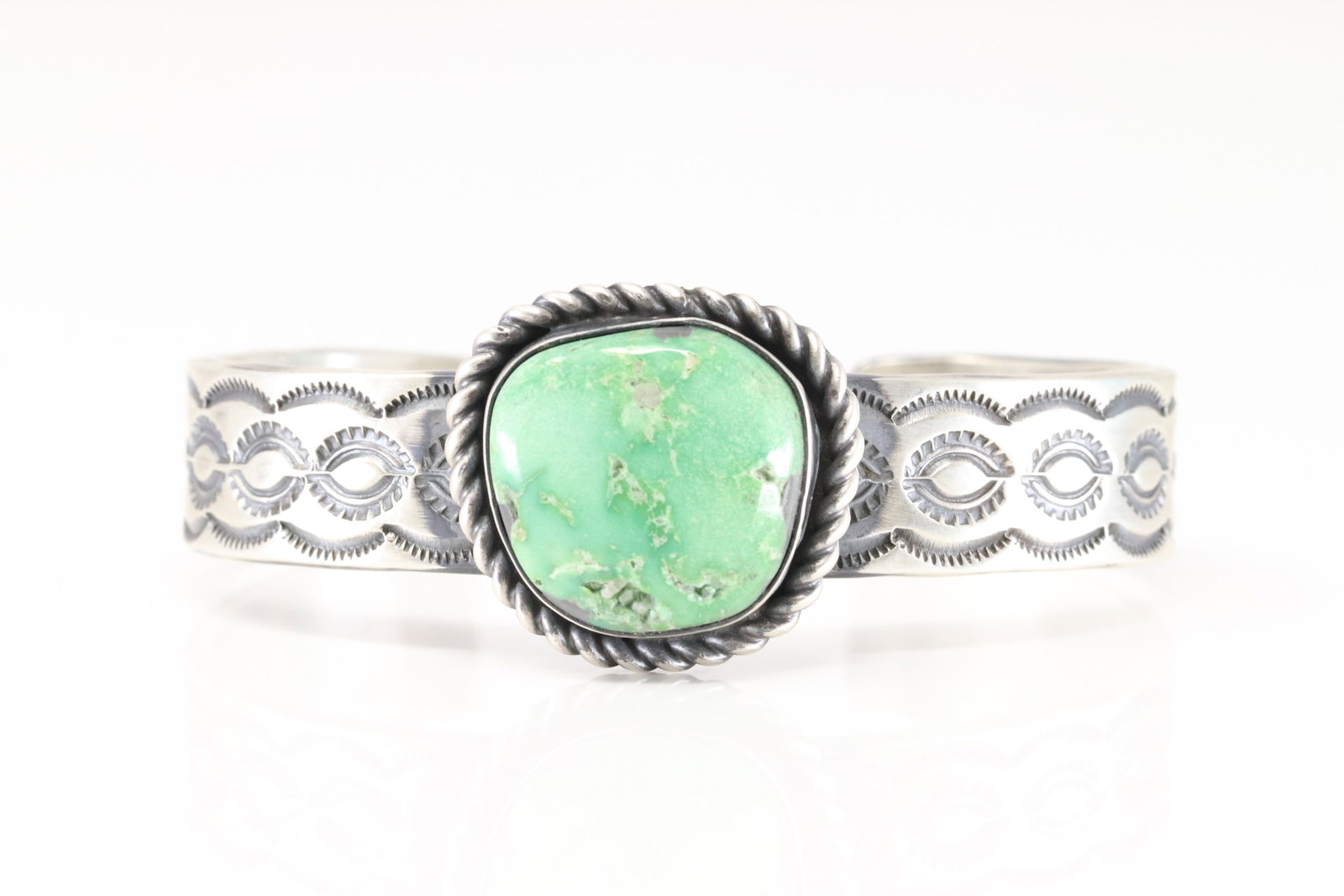 Native America Navajo Sterling Silver Turquoise Bracelet Cuff By Chimney Butte.: This is a Native America Navajo Sterling Silver Turquoise Bracelet Cuff By Chimney Butte.