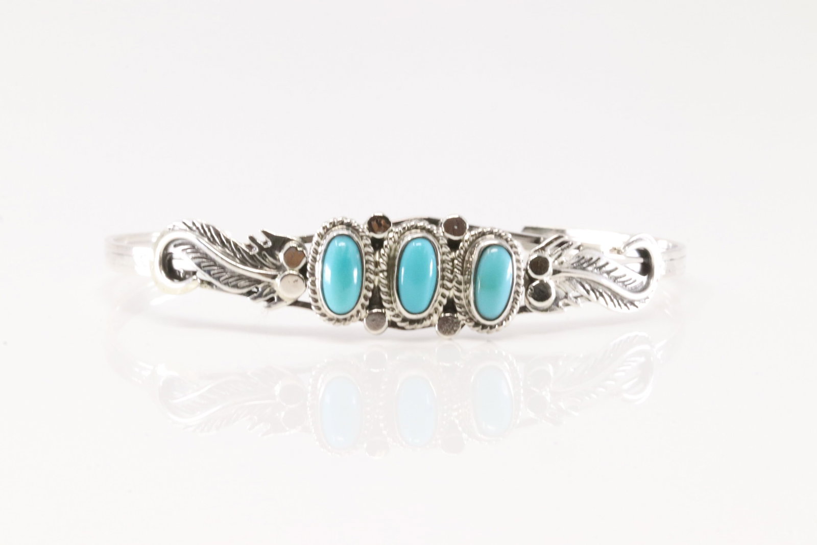 Native America Navajo Sterling Silver Turquoise Bracelet Cuff By Andrew Vandever.: This is a Native America Navajo Sterling Silver Turquoise Bracelet Cuff By Andrew Vandever.