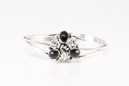 Native America Navajo Sterling Silver Black Onyx Bracelet Cuff By Phyllis A. Smith.