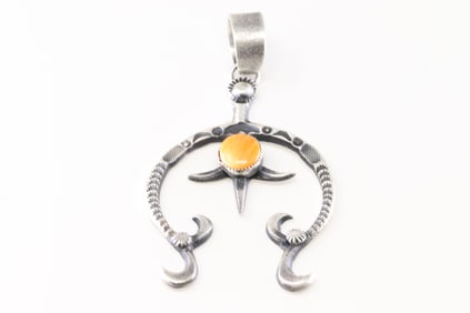 Native America Navajo Sterling Silver Spiny Oyster Naaja Pendnet By Eva & Linberg Billah.