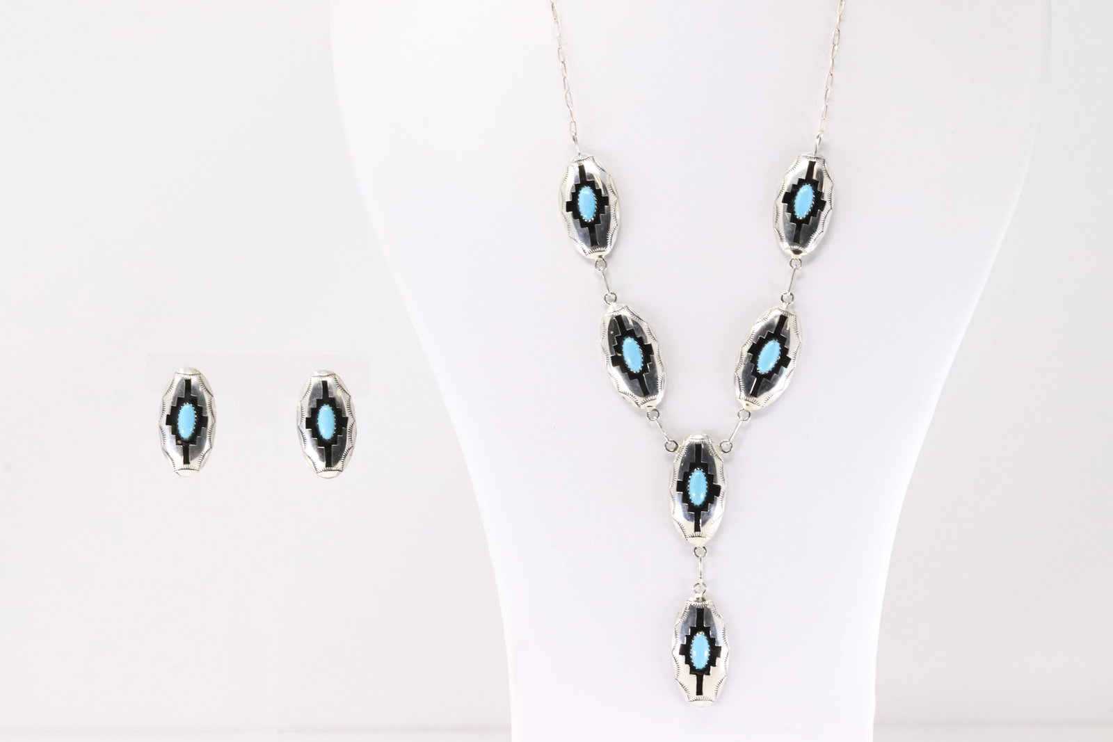 Native America Navajo Sterling Silver Turquoise Necklace & Earring's Set By Felix Perry.: This is a Native America Navajo Sterling Silver Turquoise Necklace & Earring's Set By Felix Perry. Necklace length: 20.00"