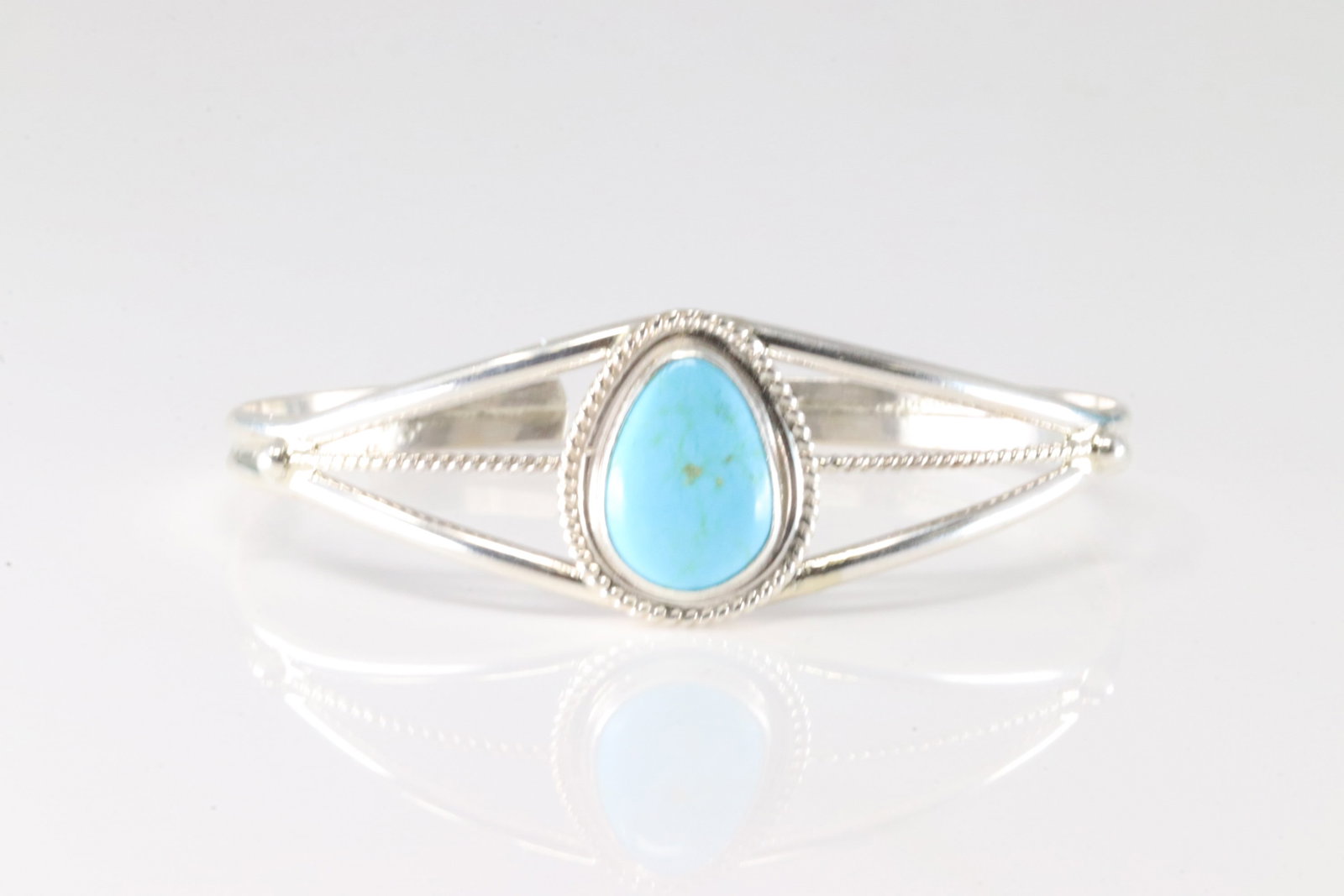 Native America Navajo Sterling Silver Turquoise Bracelet Cuff By P.Skeets.: This is a Native America Navajo Sterling Silver Turquoise Bracelet Cuff By P.Skeets.