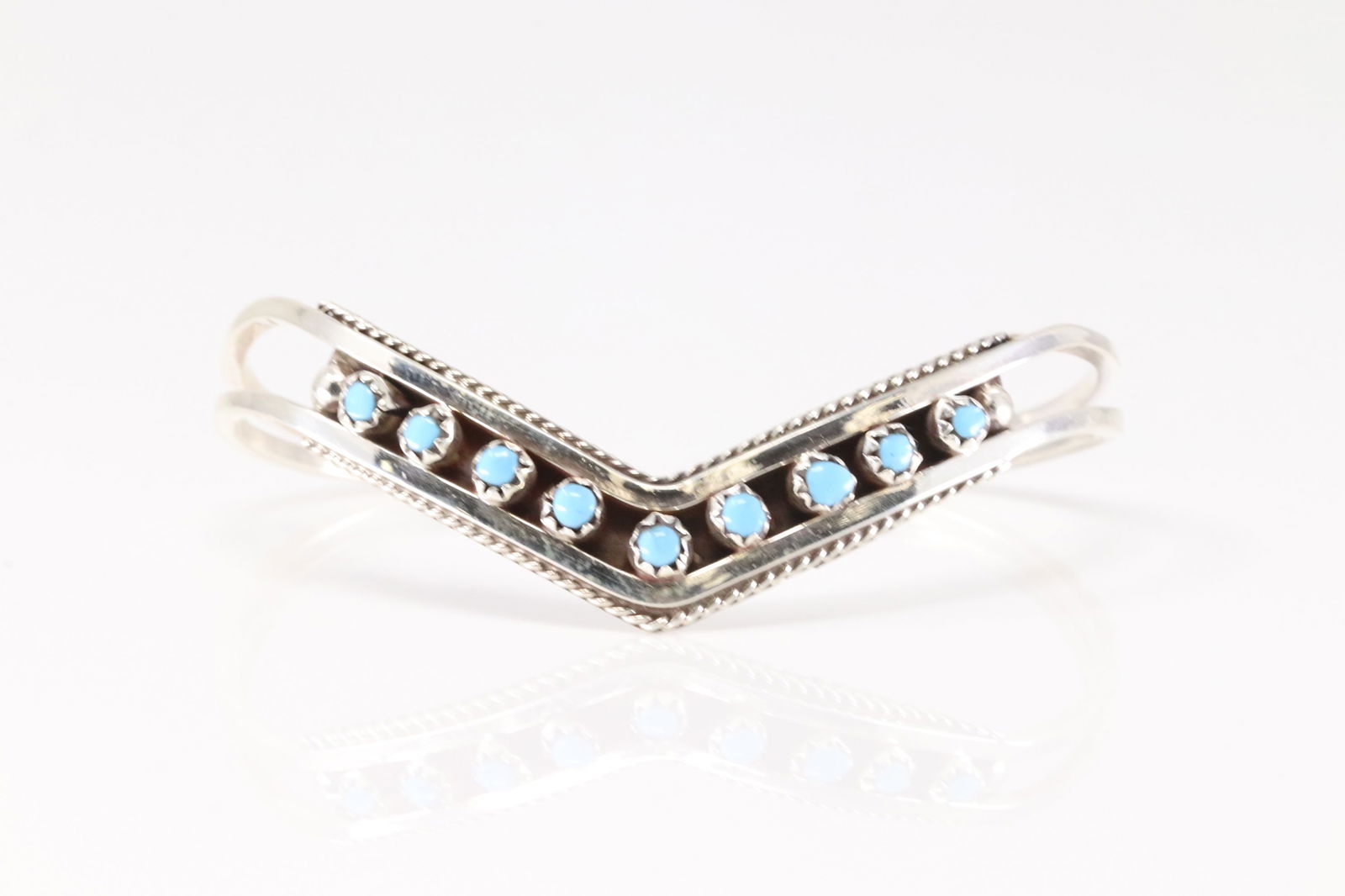 Native America Zuni Sterling Silver Turquoise Bracelet Cuff By Suzie Livingston. (1 of 4)