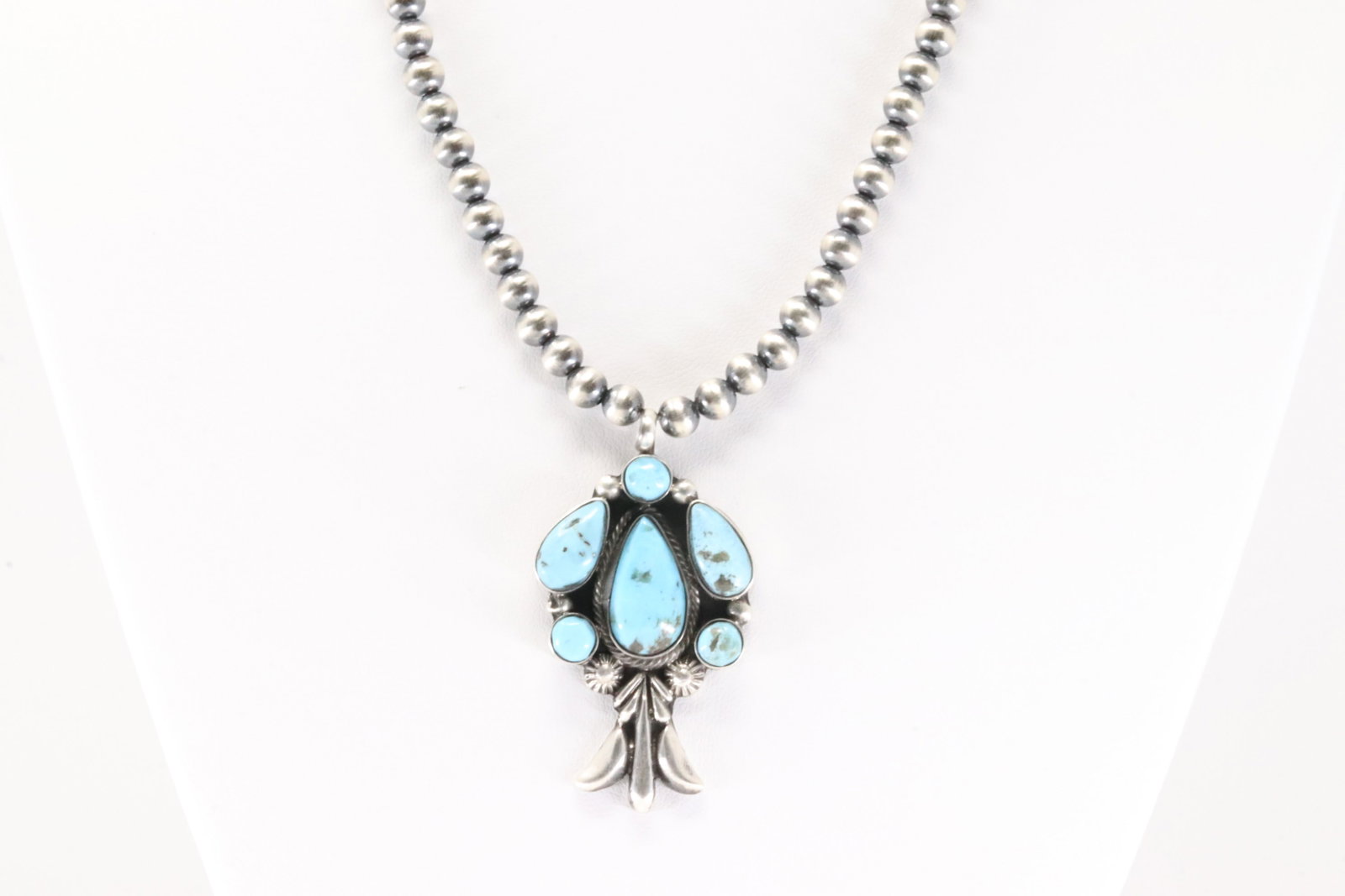 Native America Navajo Sterling Silver Turquoise Necklace By Bobby Platero.: This is a Native America Navajo Sterling Silver Turquoise Necklace By Bobby Platero. Necklace length: 16.00"