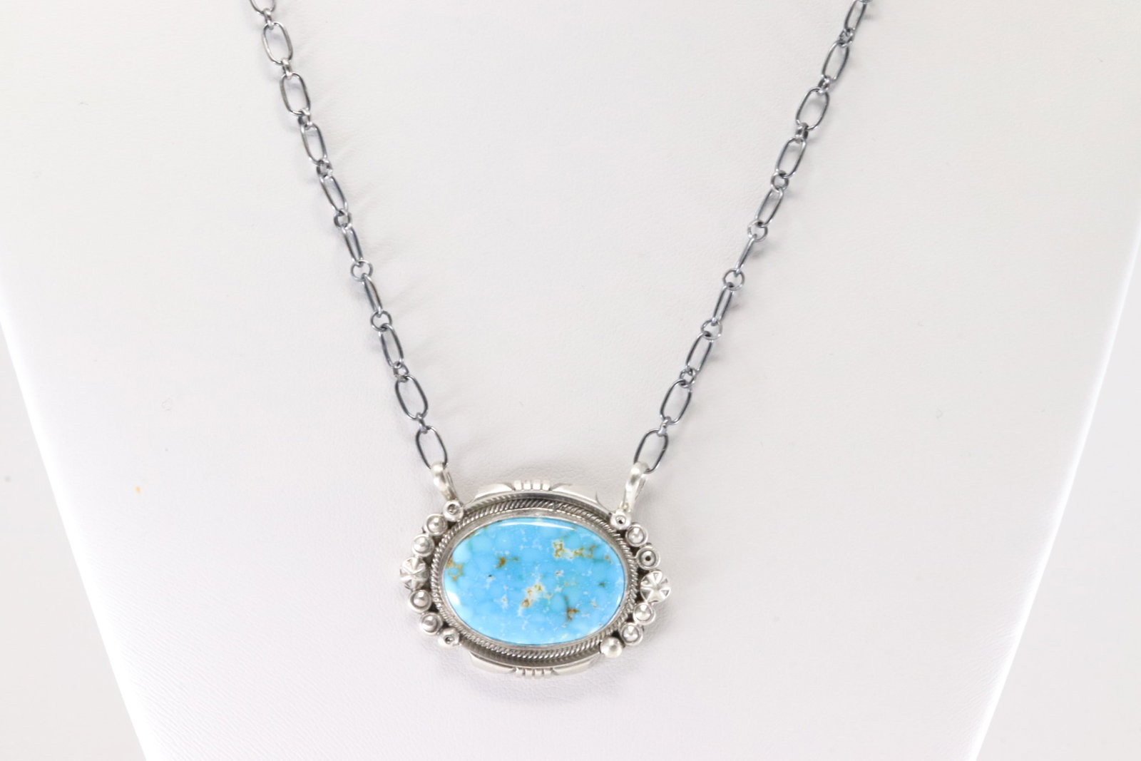 Native America Navajo Sterling Silver Turquoise Necklace By Daneil Benally.: This is a Native America Navajo Sterling Silver Turquoise Necklace By Daneil Benally. Necklace Length: 18.00.