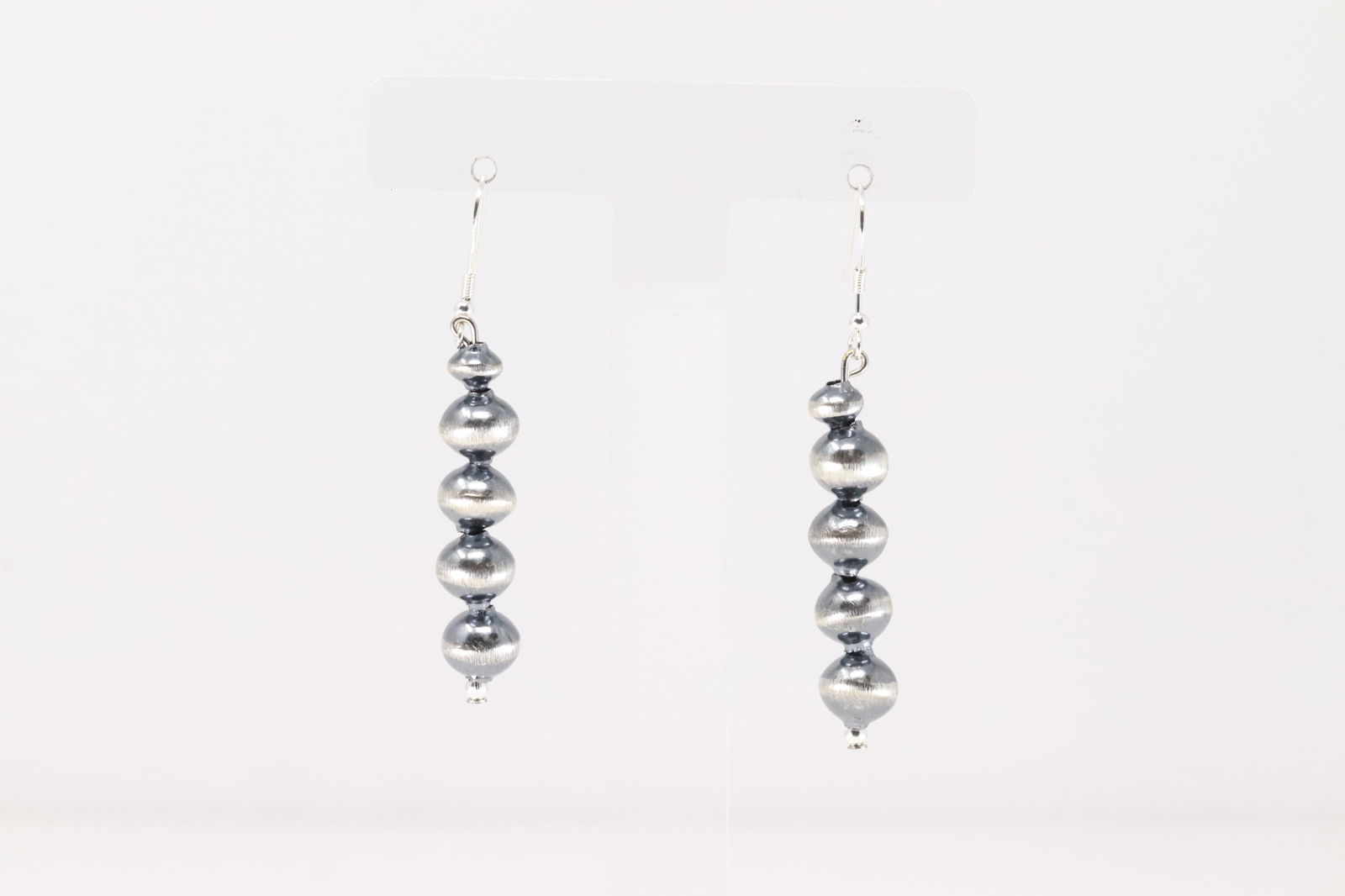 Native America Navajo Sterling Silver Pearl Beaded Dangling Earring's By Treva Jim.: This is a Native America Navajo Sterling Silver Pearl Beaded Dangling Earring's By Treva Jim.