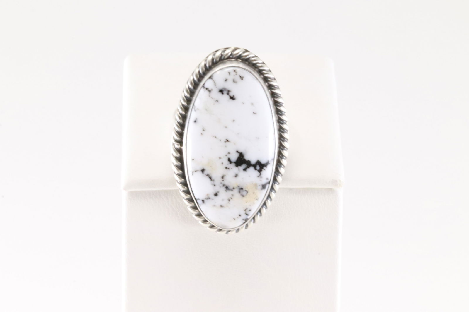 Native America Navajo Sterling Silver White Buffalo Ring By Donovan Skeets. (1 of 4)