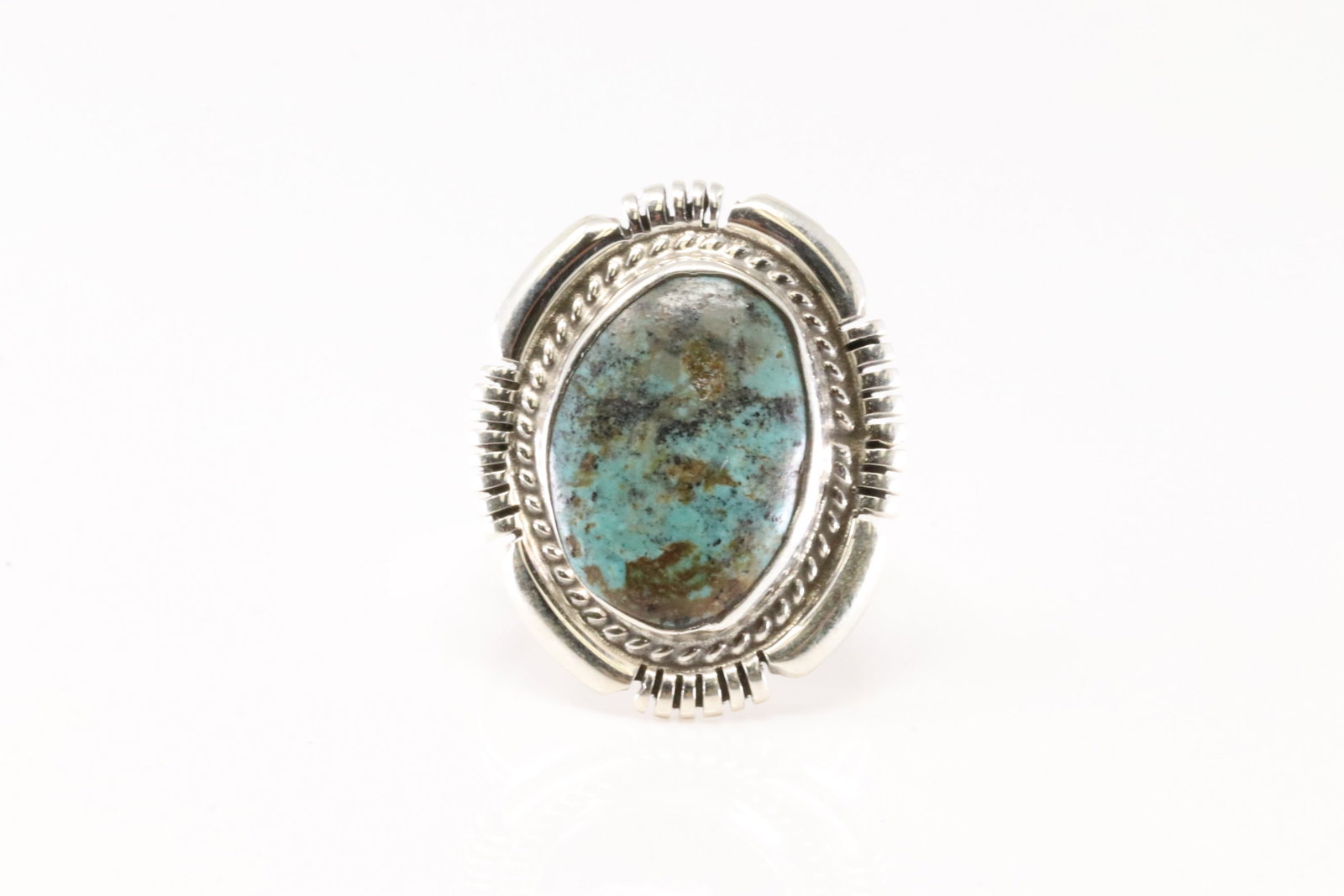 Native America Navajo Sterling Silver Turquoise Ring By Jason.: This is a Native America Navajo Sterling Silver Turquoise Ring By Jason. Ring size: 8.00.