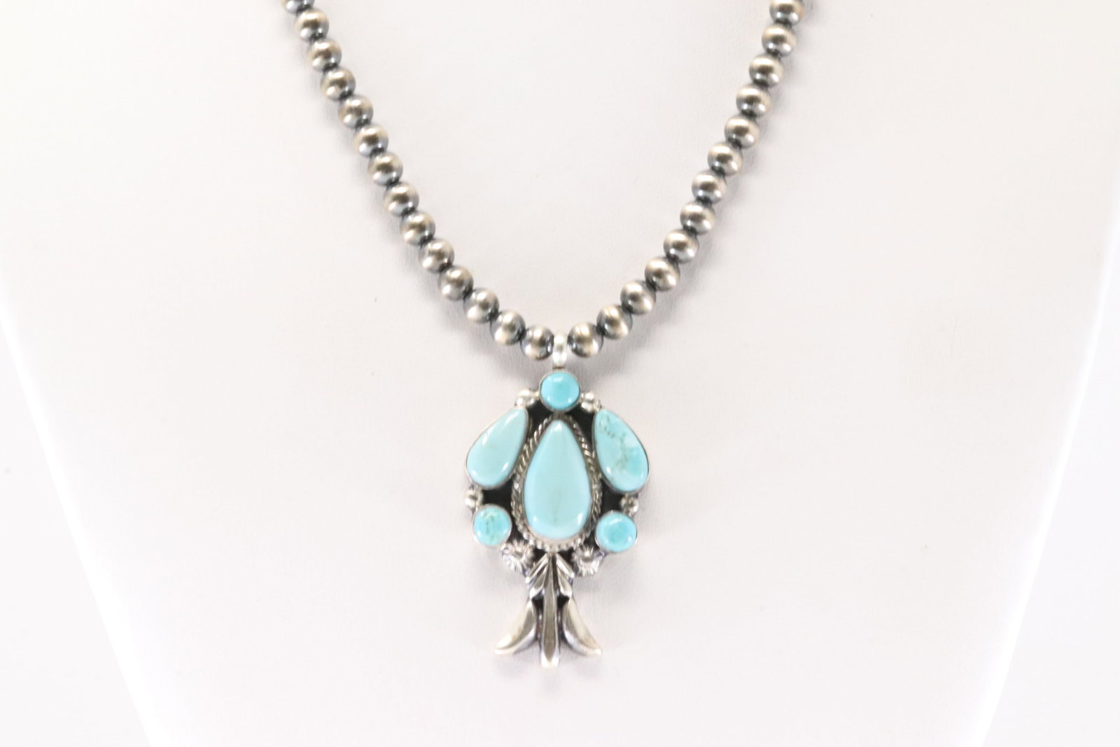 Native America Navajo Sterling Silver Turquoise Necklace By Bobby Platero.: This is a Native America Navajo Sterling Silver Turquoise Necklace By Bobby Platero. Necklace length: 16.00"