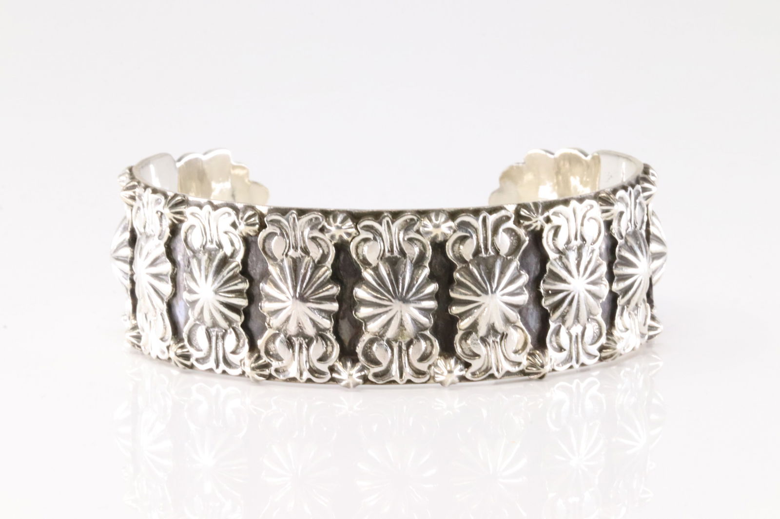 Native America Navajo Sterling Silver Stamped Bracelet Cuff By Bobby Platero. (1 of 4)