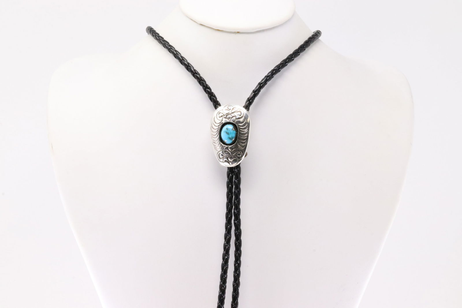 Native America Navajo Sterling Silver Turquoise Bolo Necklace. (1 of 4)