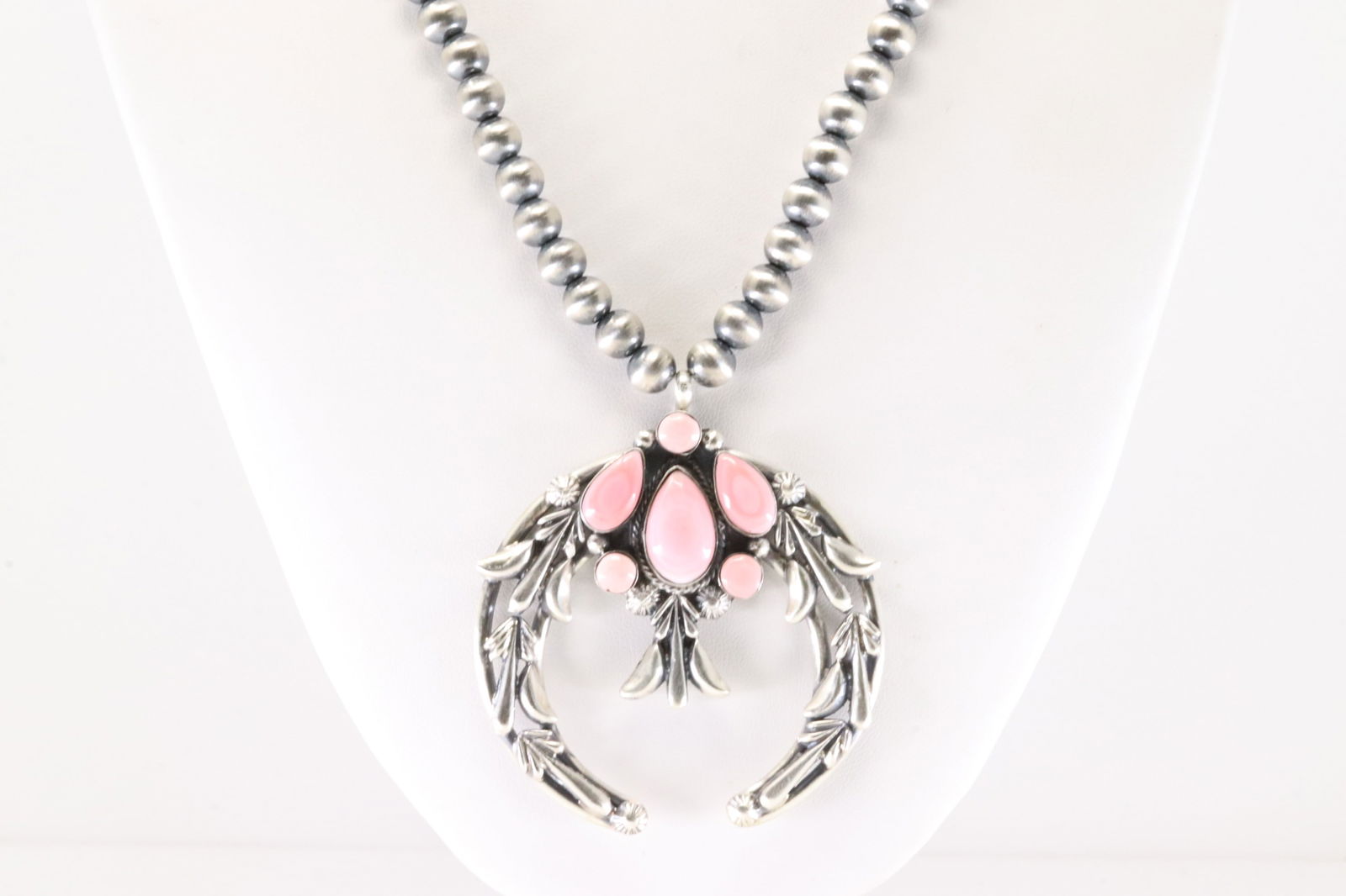 Native America Navajo Sterling Silver Pink Conch Shell Naja Necklace By Bobby Platero. (1 of 4)