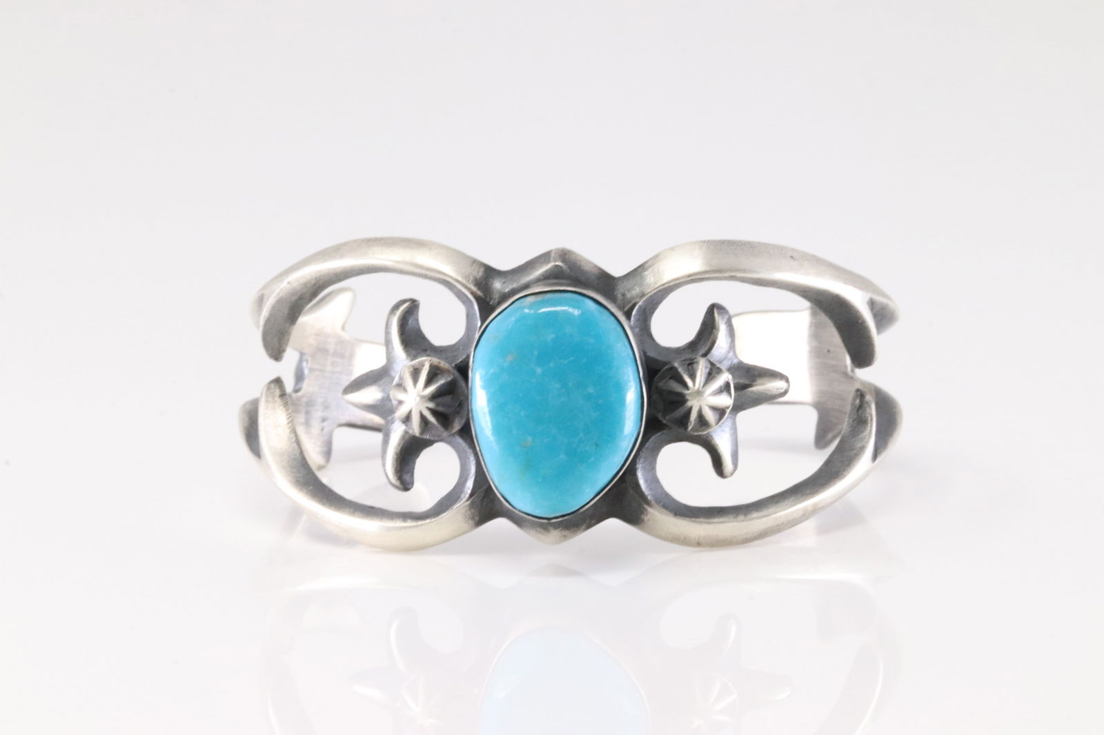 Native America Navajo Sterling Silver Kingman Turquoise Bracelet Cuff By Chimney Butte. (1 of 4)