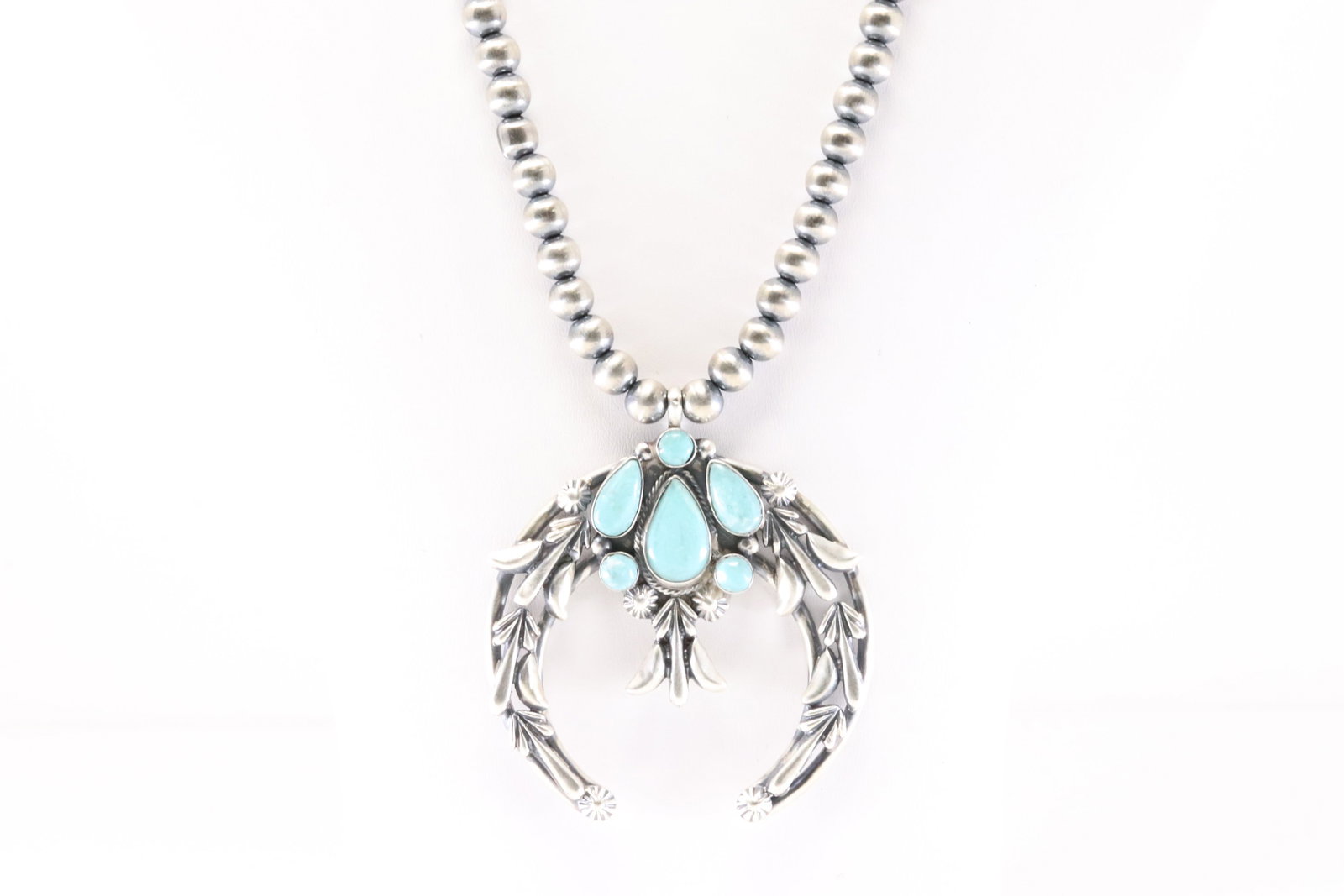 Native America Navajo Sterling Silver Turquoise Naja Necklace By Bobby Platero.: This is a Native America Navajo Sterling Silver Turquoise Naja Necklace By Bobby Platero. Necklace length: 20.00"