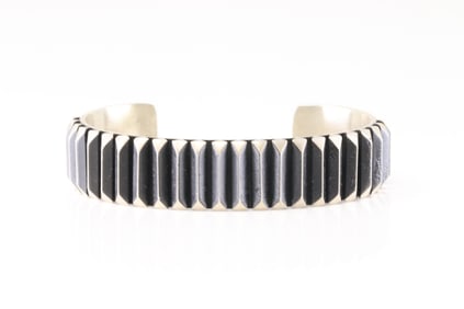Native America Navajo Sterling Silver Solid Design Bracelet Cuff By L.Tahe.