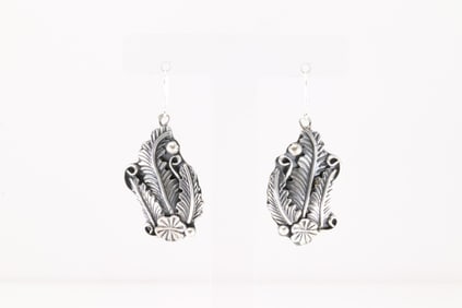 Native America Navajo Sterling Silver Leaf Dangling Earring's By Harry B. Yazzie.