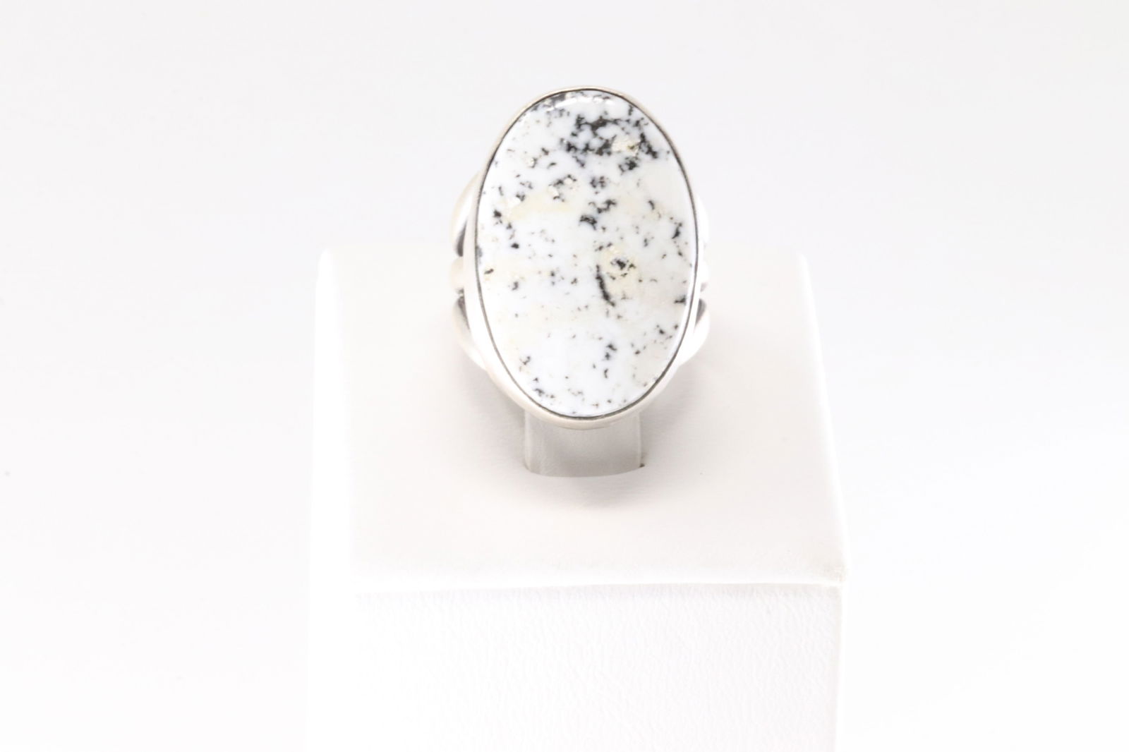 Native America Navajo Sterling Silver White Buffalo Ring By A.M. (1 of 4)