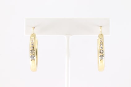 Diamond Hoop Earring 18Kt.