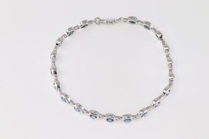 Elegant London Blue Topaz Bracelet 14Kt.