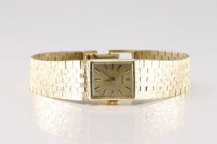 Vintage Rolex 14K Yellow Gold Bark-Finish Dress Watch – Manual Wind – Integrated Bracelet