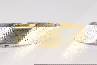 Vintage Rolex 14K Yellow Gold Bark-Finish Dress Watch – Manual Wind – Integrated Bracelet