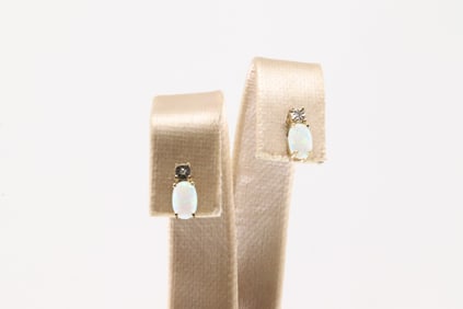 Opal & Diamond Stud Earring 10Kt.