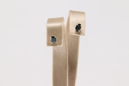 Sapphire Stud Earring 14Kt.